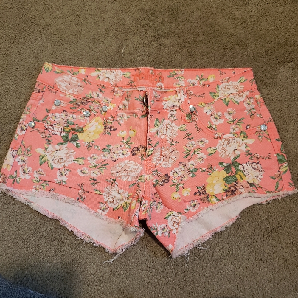 Reign shorts